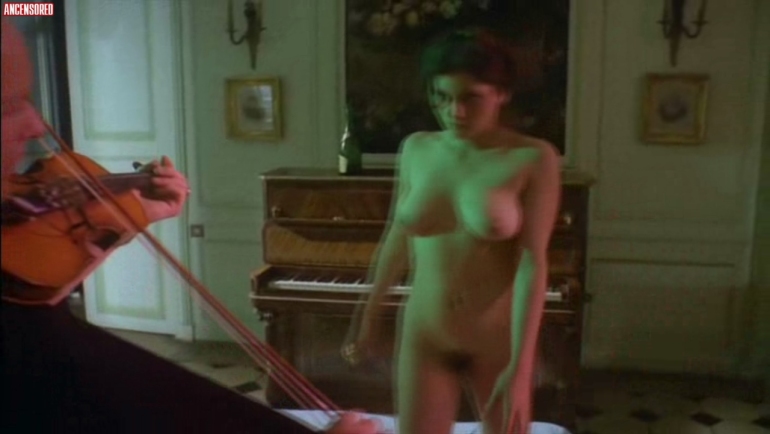 Brigitte Lelaurain no panties 28