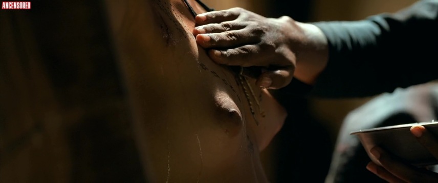 Radhika Apte naked 16